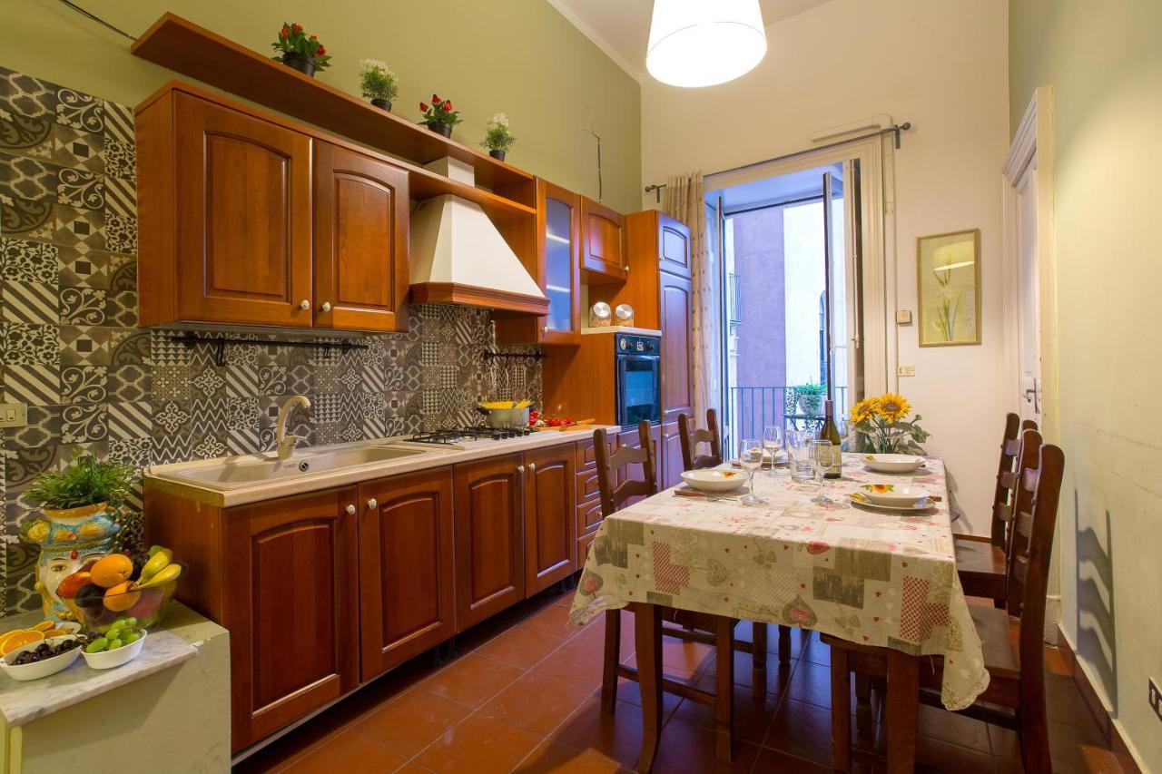 Apartmán Bruca House Katánie Exteriér fotografie