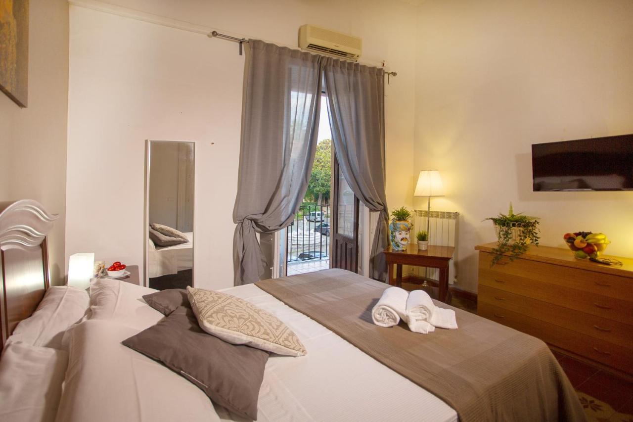 Apartmán Bruca House Katánie Exteriér fotografie